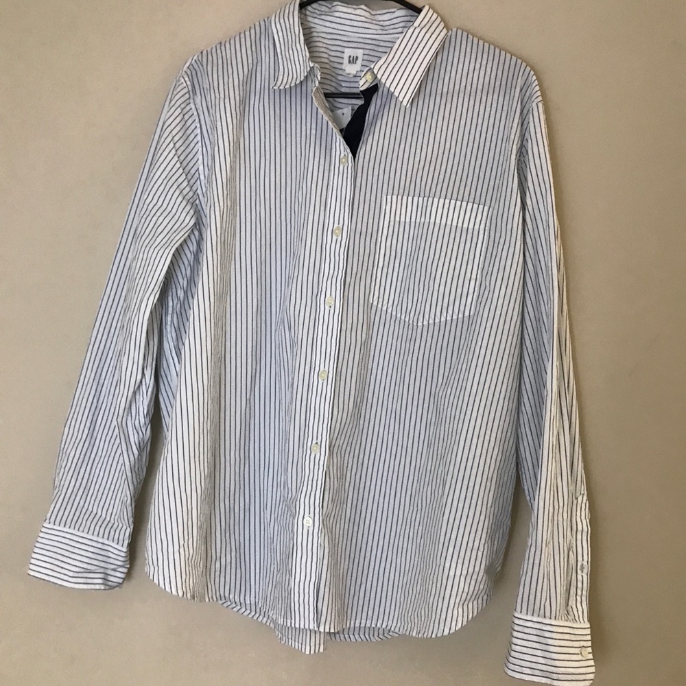 White Pin Stripe Gap Shirt NWT